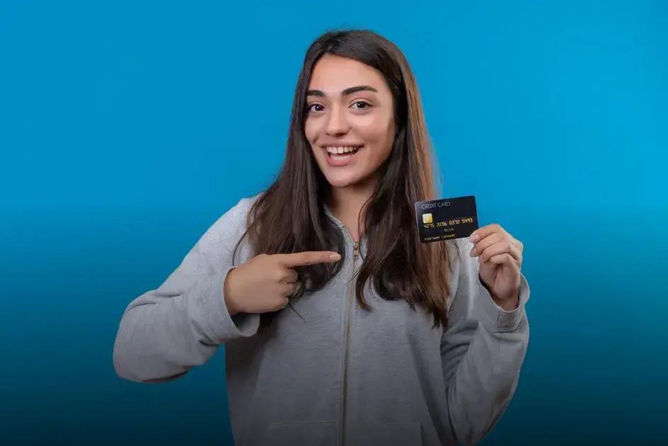 Cartão de crédito Itaú para negativados: descubra como conseguir o seu