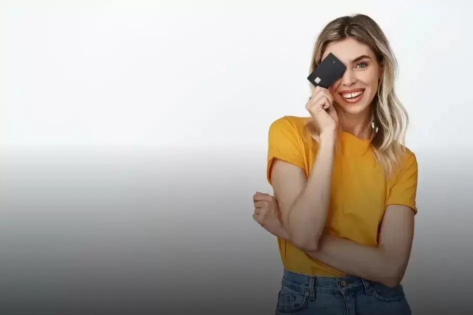 Santander da cartão de crédito para negativado: descubra como conseguir